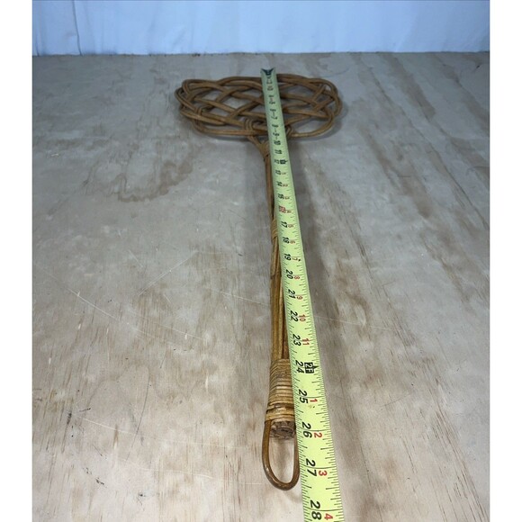 Vtg Rattan Rug Carpet Beater Wicker Decorative Kitchenalia Decorate Wall Hanger - Picture 6 of 6